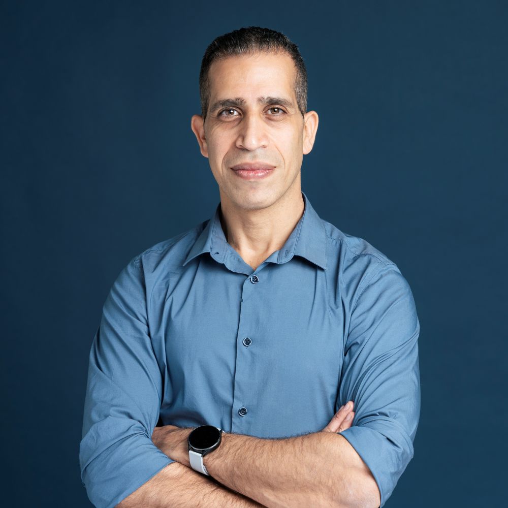 מני שמריהו - יועץ עסקי וארכיטקט מכירות AI מני שמריהו - יועץ עסקי וארכיטקט מכירות AI | Accelerator 101