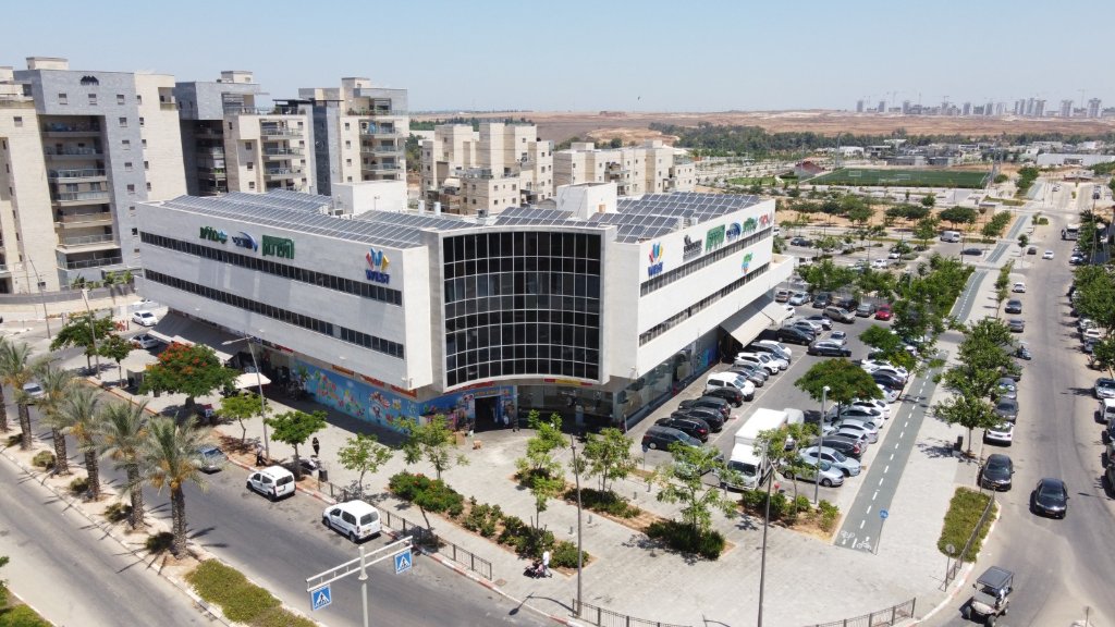 מרכז מסחרי במערב