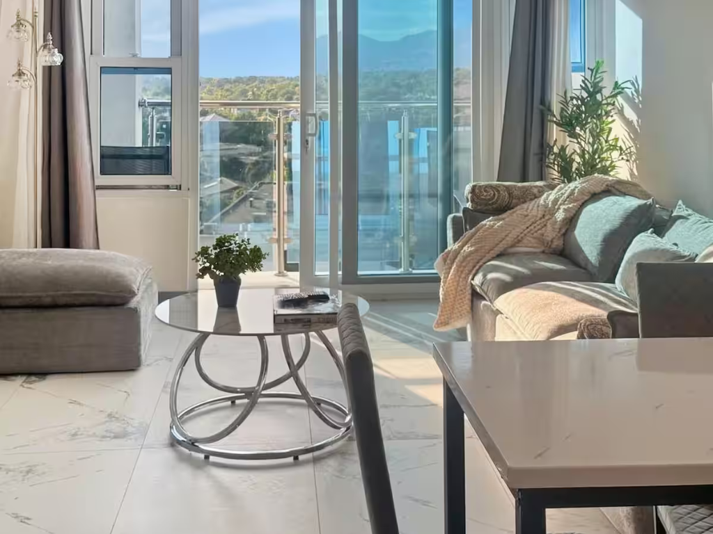 Opulent Oasis - Kingston Penthouse