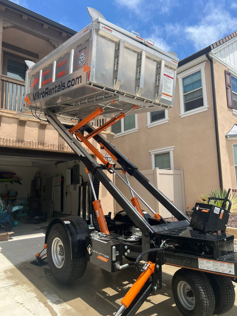 Equipter 4000 at roofing tear-off