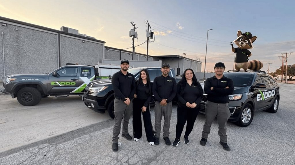 EXODO Pest Control Team - Professional Technicians