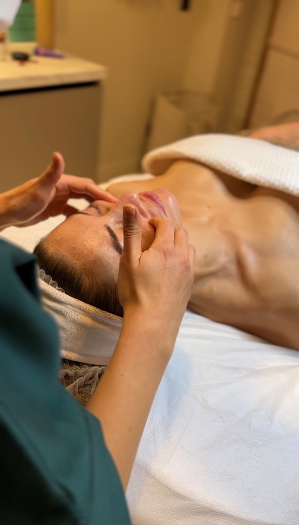 Sculptural Facial Massage