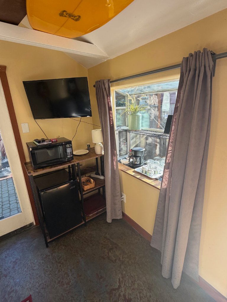 Kitchenette Area