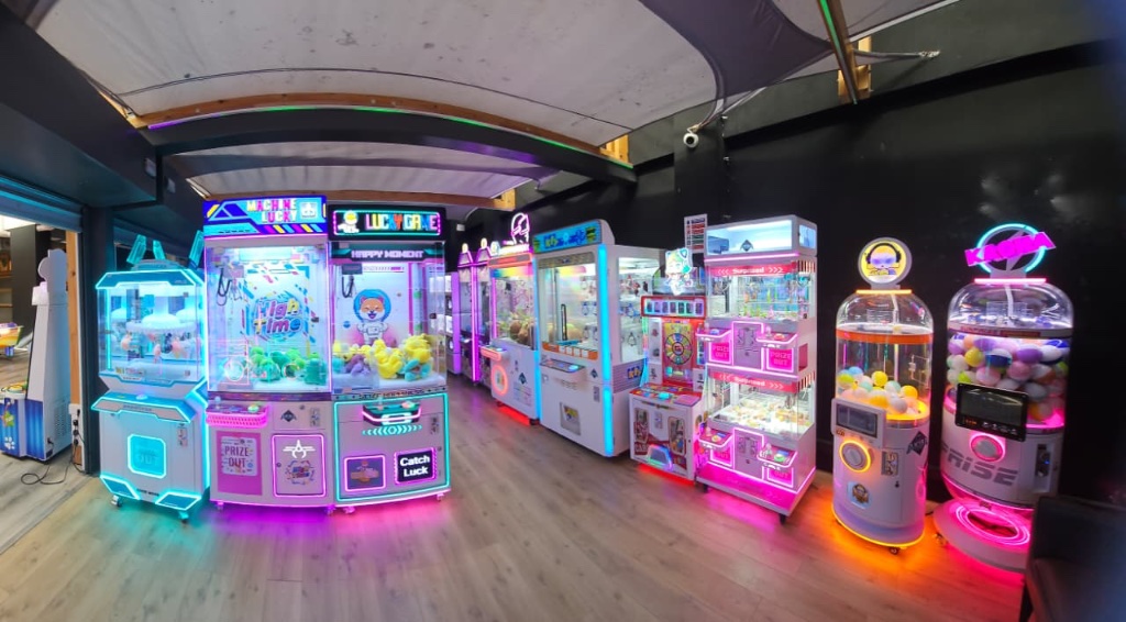 Wide Arcade View