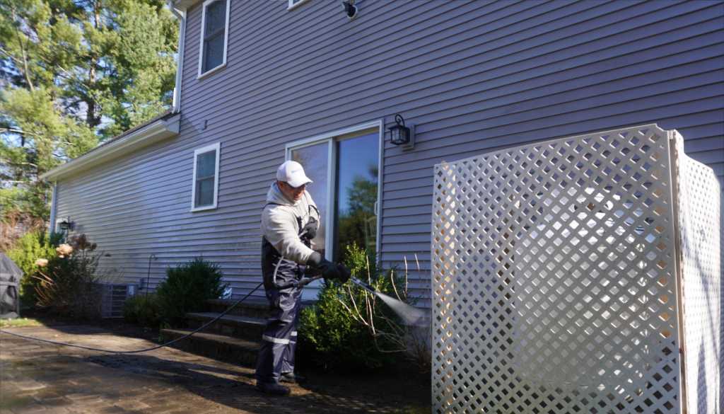 Deck & Fence Washing service - professional pressure washing in Massachusetts