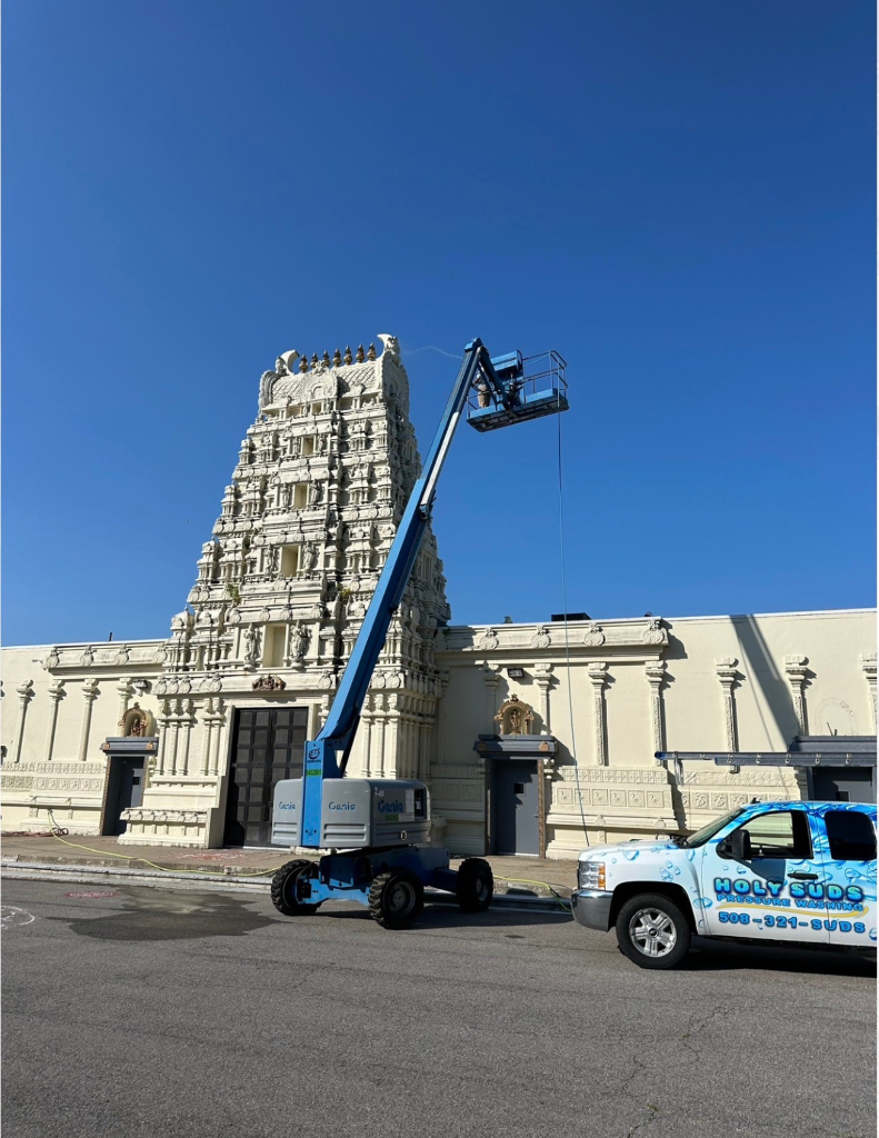 Commercial pressure washing service cleaning business building exterior