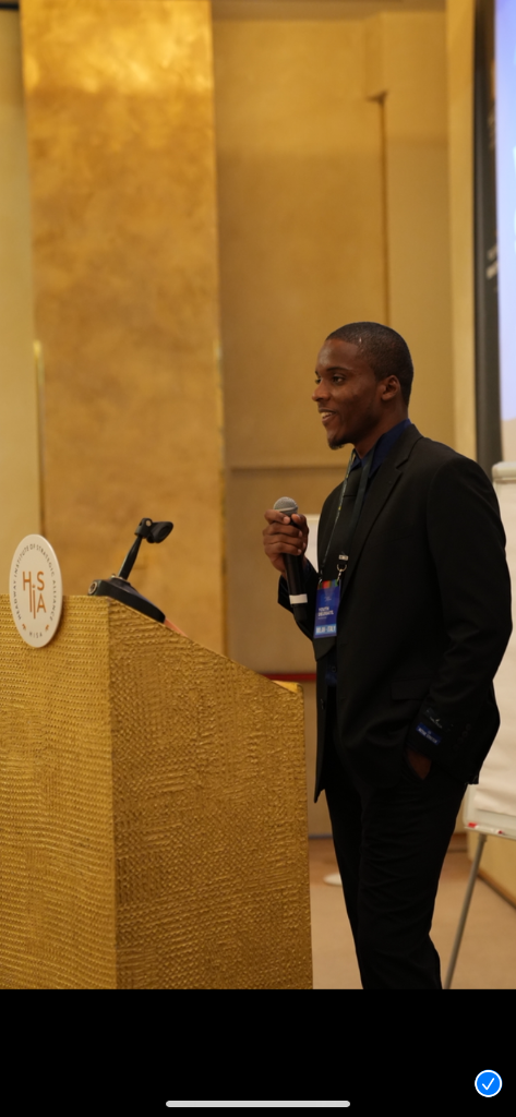 Addressing youth leaders at Milan conference