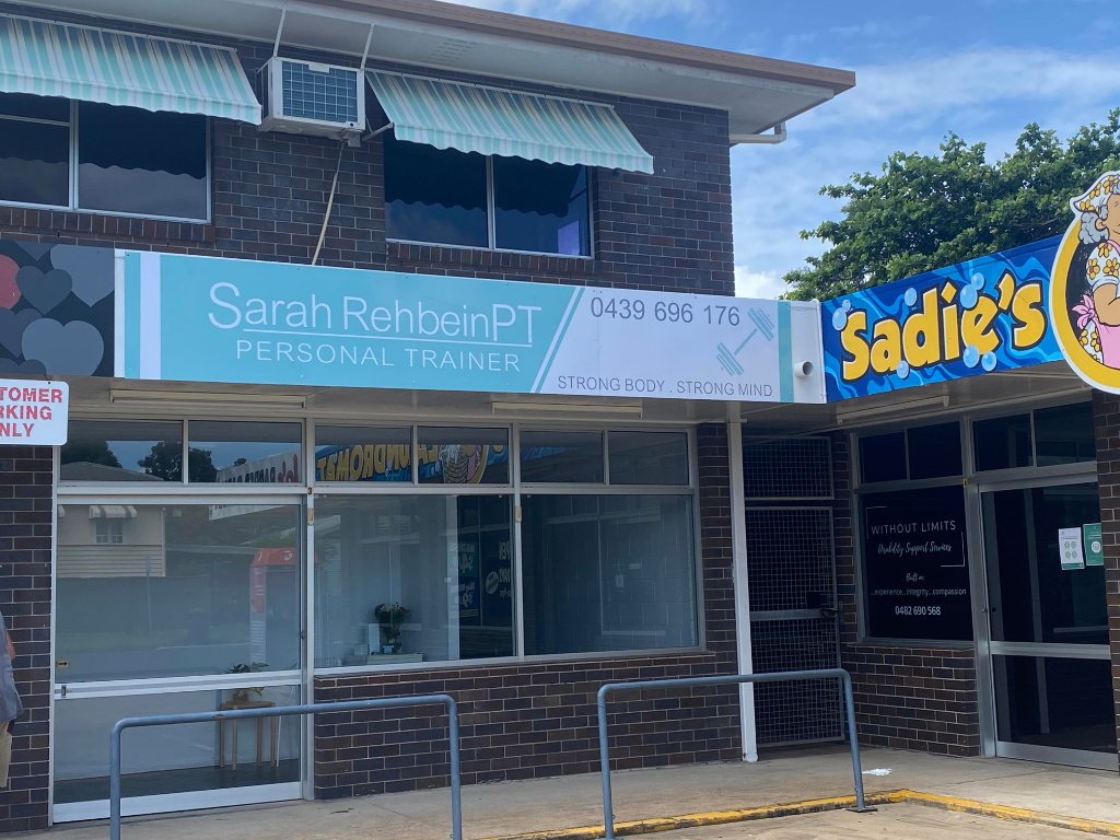 Shopfront fascia panel manufactured by Terry Signs for a Bundaberg physiotherapy business