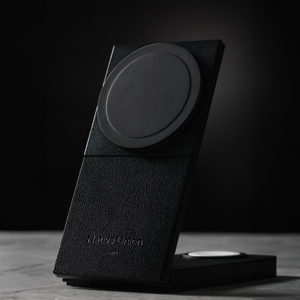 Rise 3-in-1 Magnetic Stand Lifestyle