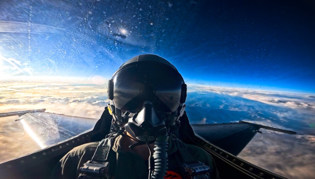 First Brit Civilian to Fly Supersonic in US Air Force F-16