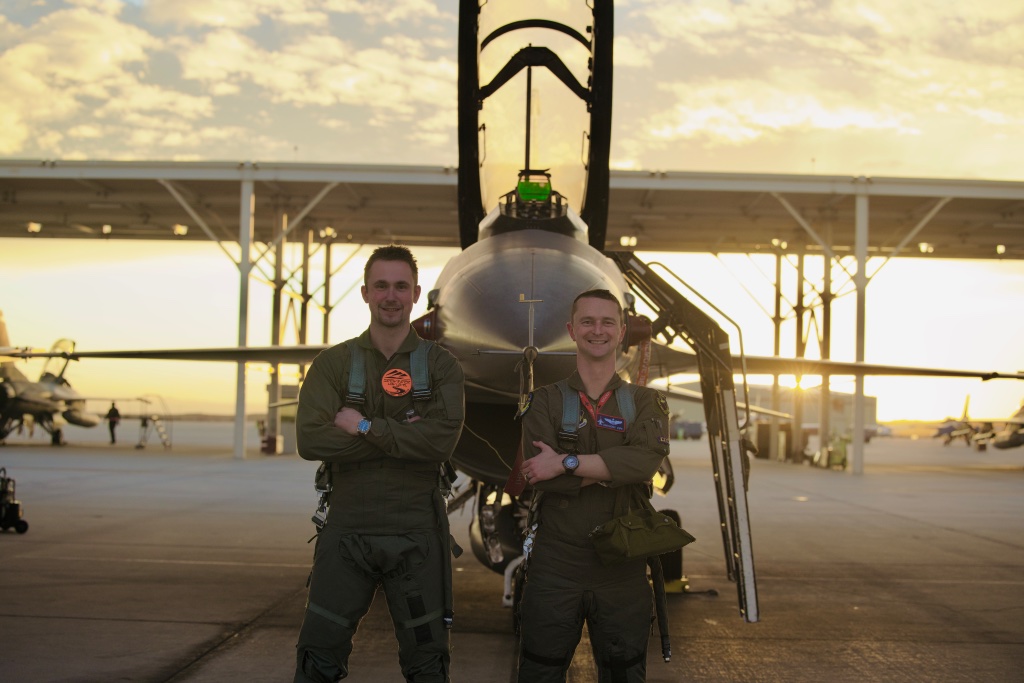 What It Really Feels Like to Fly Faster Than Sound in an F-16 at 1300 mph