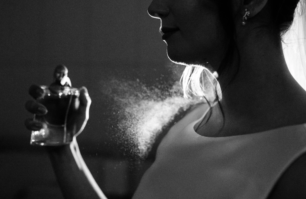 Parfum: The Toxic Secret Hiding in Your Beauty Products - health article about toxin-free living
