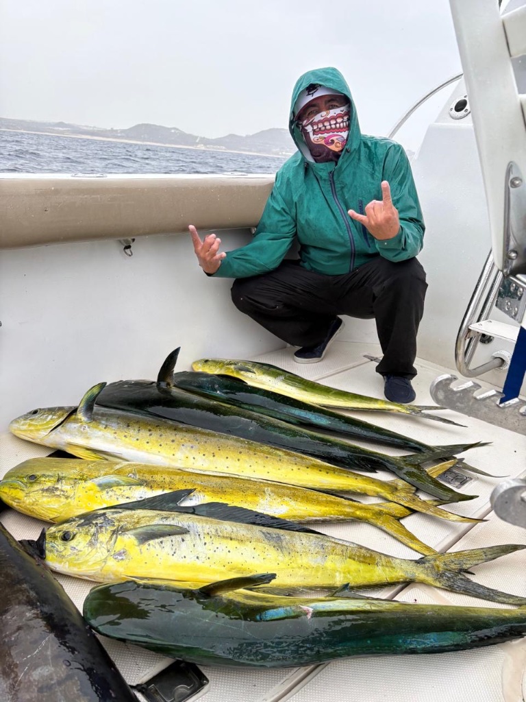 Paul Richards from Sacramento, CA - verified 5-star customer catch photo, deep sea fishing charter review Cabo San Lucas with Cabo Fishing Charters Pros