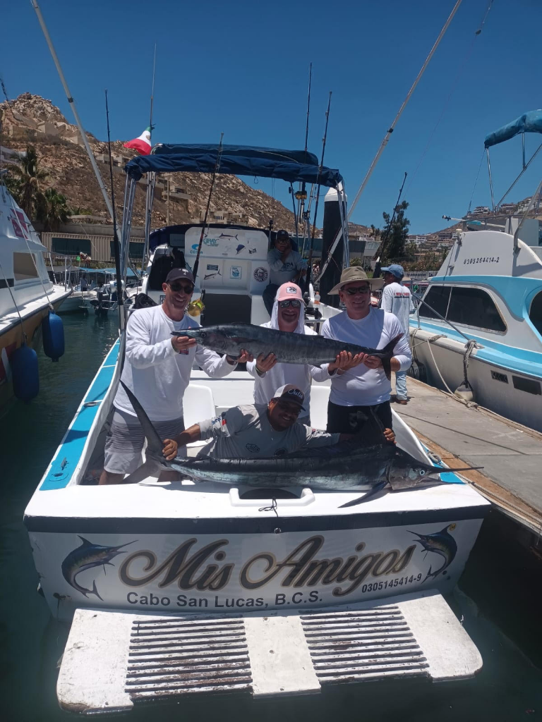 28Ft Mis Amigos Sportfisher Charter - Cabo San Lucas fishing charter boat for hire - 1-4 passengers - Book deep sea sportfishing in Cabo for marlin tuna dorado wahoo - tournament-grade tackle, professional bilingual crew included