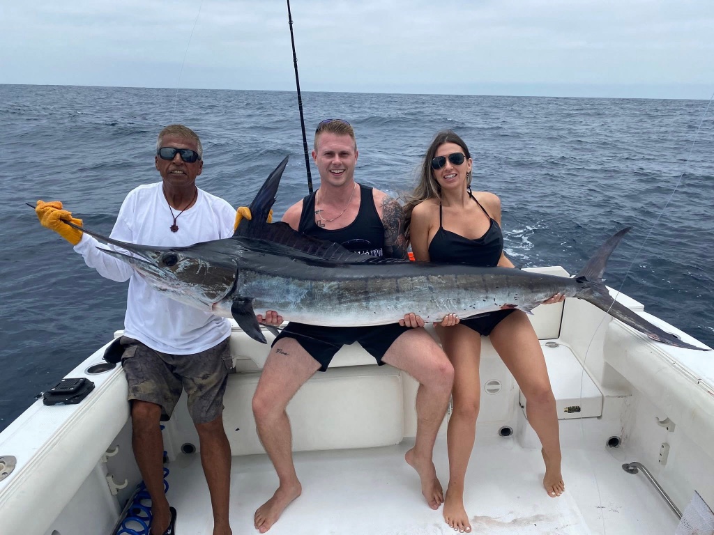 Sarah Williams from Phoenix, AZ - verified 5-star customer catch photo, deep sea fishing charter review Cabo San Lucas with Cabo Fishing Charters Pros