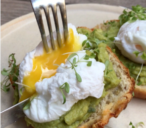 Toast Avocat & Oeuf Poché
