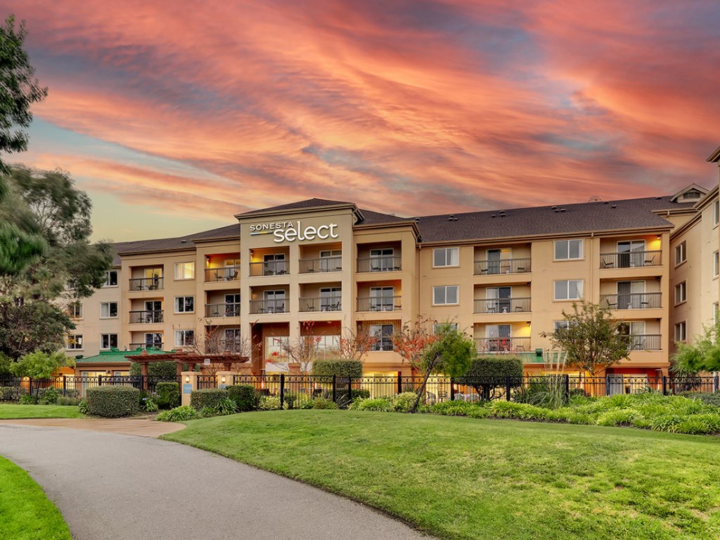 Sonesta Select Exterior