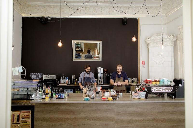 Coftale Specialty Coffee Shop București 030167 - atmosferă prietenoasă