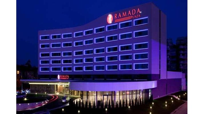 Ramada Plaza by Wyndham Craiova - Fotografie 1