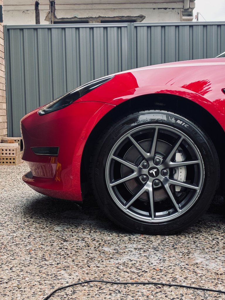 Pristine wheel and tire detailing