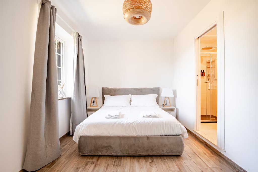 Luxury Villa Packing List Italy: A Frascati Style Guide