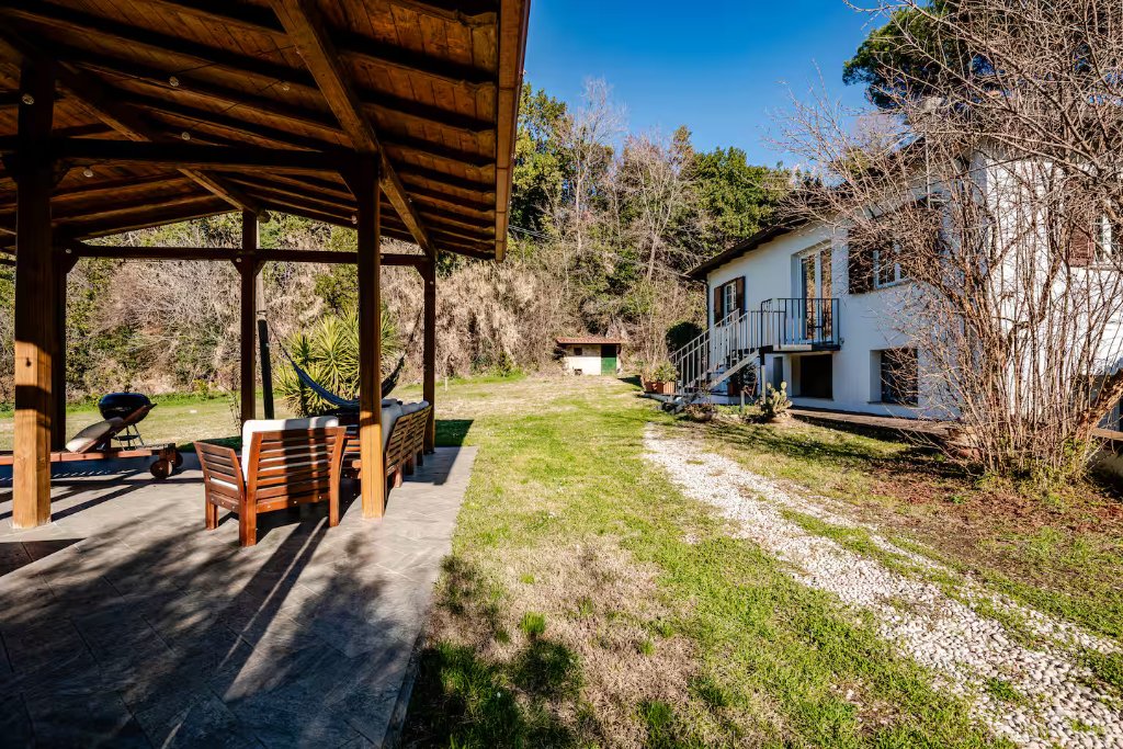 Luxury Pet Friendly Villas Near Rome: An Autumn Garden Escape
