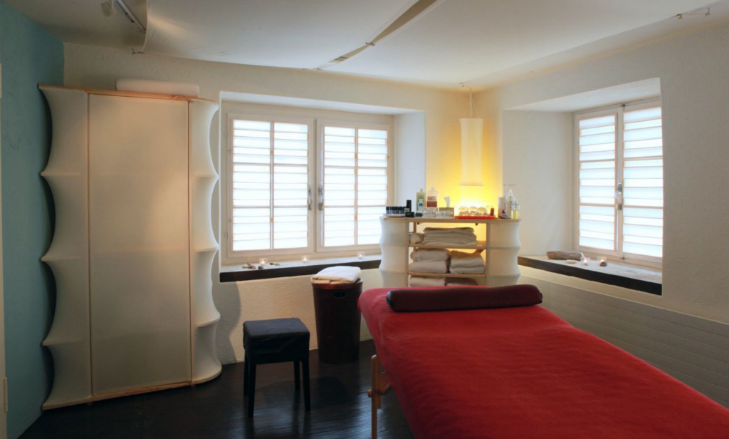 Behandlungsraum Naturpraxis Aarau