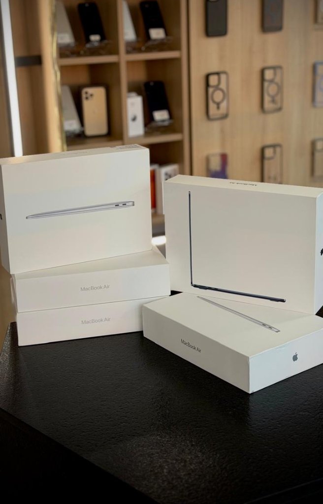 MacBook 1