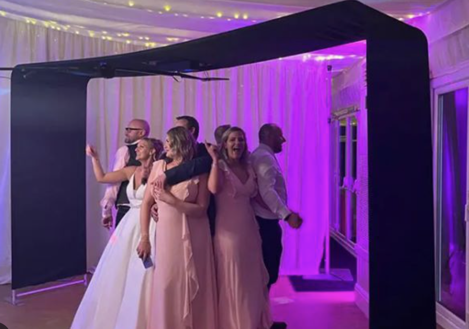 360° Overhead Photo Booth