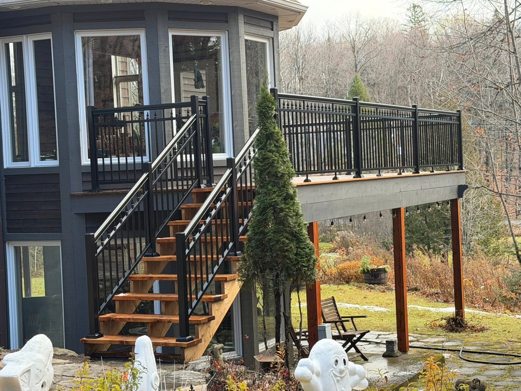 Escalier avec Rampe Aluminium Noire