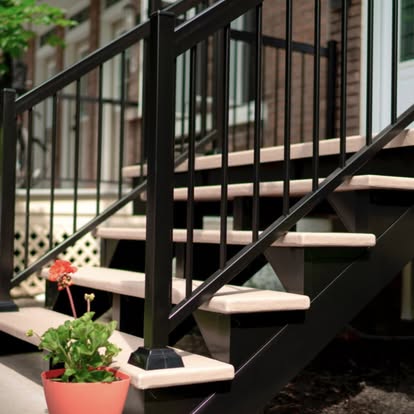 Escalier Moderne avec Rampe Aluminium