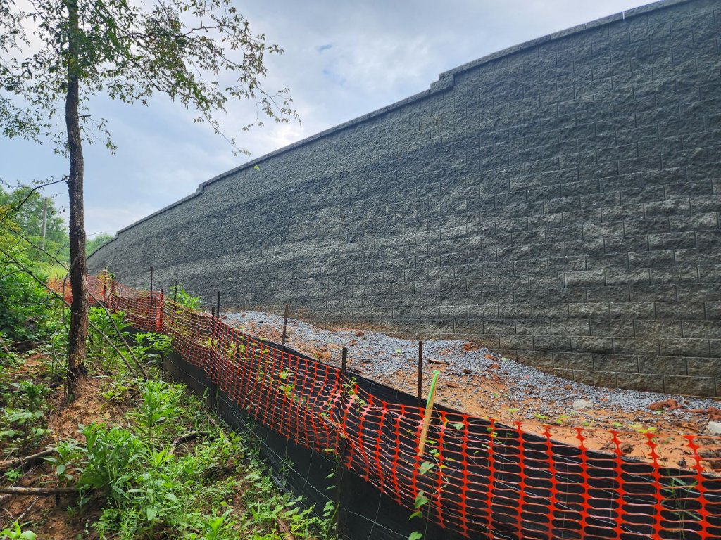 Large Commercial Retaining Wall