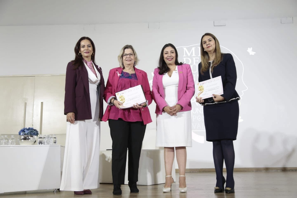 #TómateloMuyAPecho - Juntas por la Salud