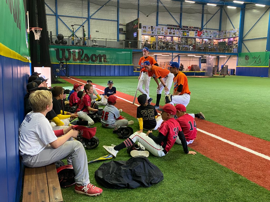 Jeugdclinic op het infield