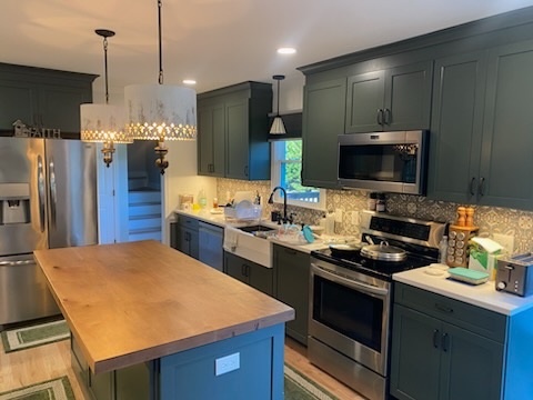 Cabinets & Countertops