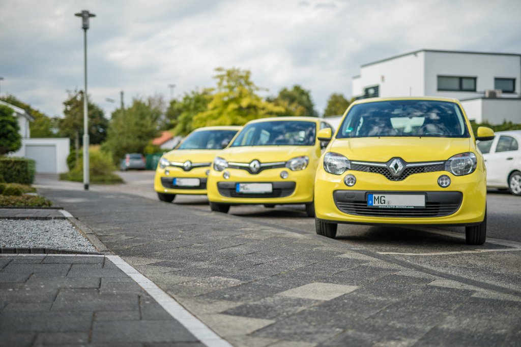 Pflegedienst Kolbe Fuhrpark - Gelbe Firmenfahrzeuge für mobile häusliche Pflege in Mönchengladbach