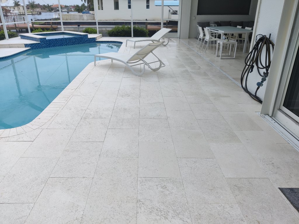 Pool Cage / Lanai Screen Cleaning in North Fort Myers, Cape Coral & Fort Myers FL - Refresh Power Washing Inc