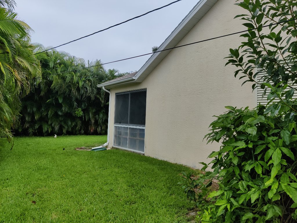House Soft-Washing in North Fort Myers, Cape Coral & Fort Myers FL - Refresh Power Washing Inc