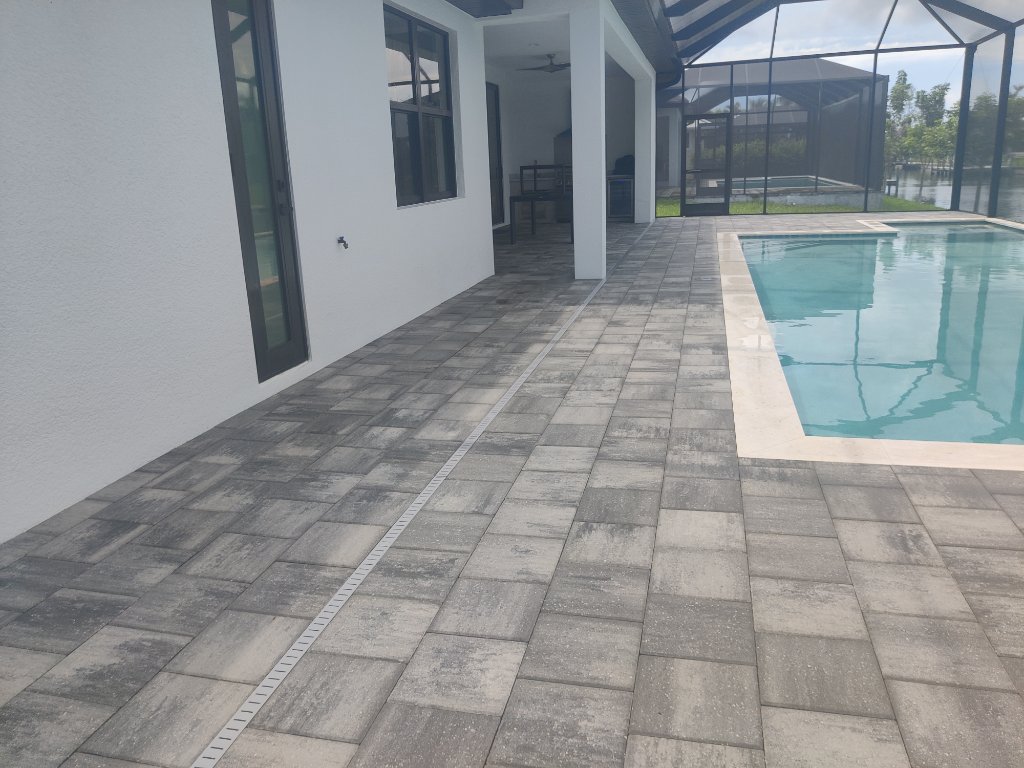 Lanai Cleaning in North Fort Myers, Cape Coral & Fort Myers FL - Refresh Power Washing Inc