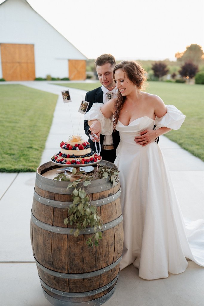 Cake Cutting at White Barn