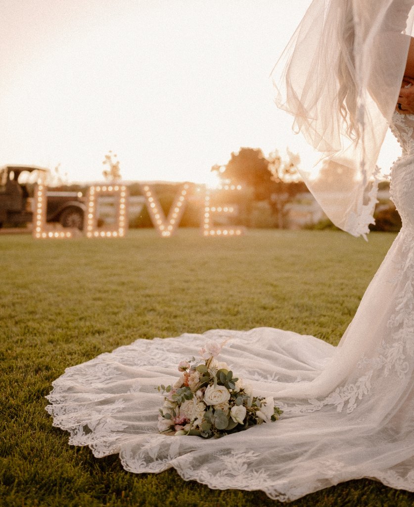 Love Sign Moment