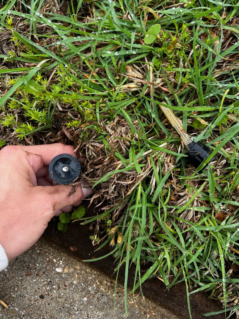 Broken sprinkler head repair and replacement service