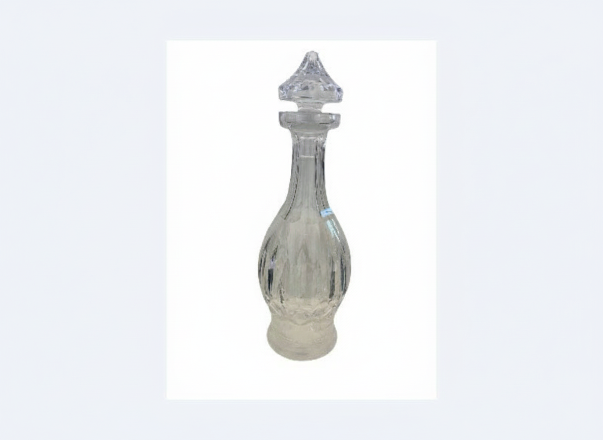 Elegant Glass Decanter with Crystal Stopper