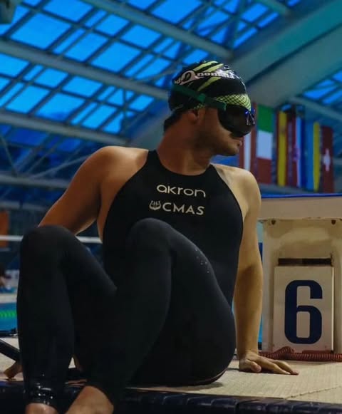 AKRON Full body man suit