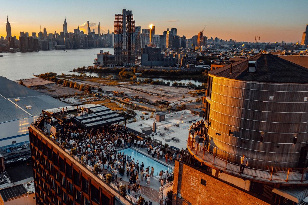 ROOFTOP EXPERIENCES