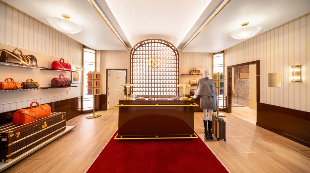 Louis Vuitton Pop-Up Grand Entrance