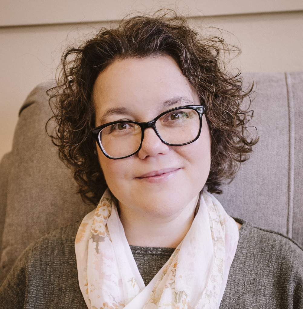 Professional portrait of Heather Krimsly, LCSW, trauma therapist in Corvallis, Oregon