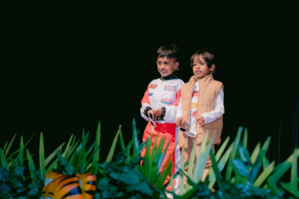 Madagascar Play - Magician Performance