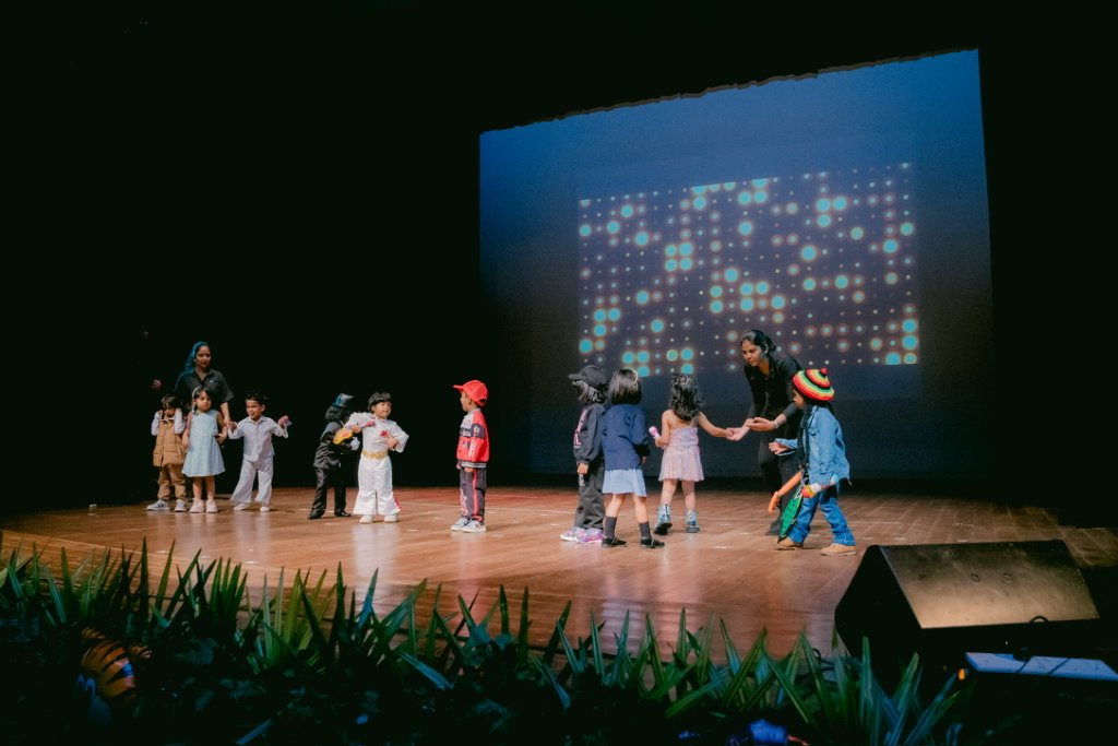 Madagascar Play - Stage Performer