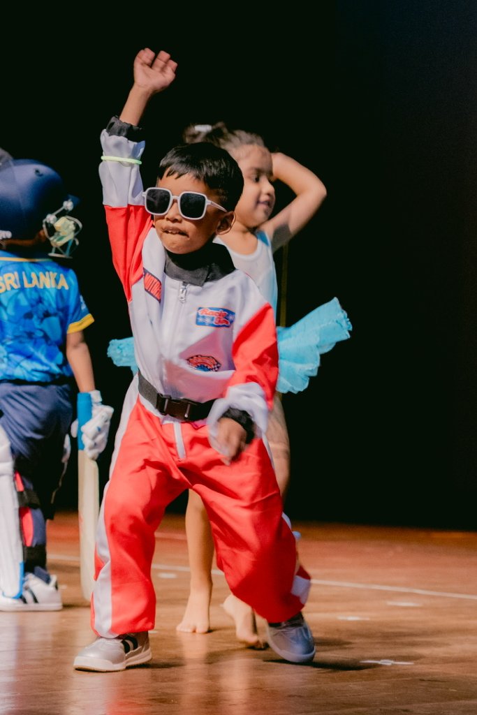 Madagascar Play - Dance Number